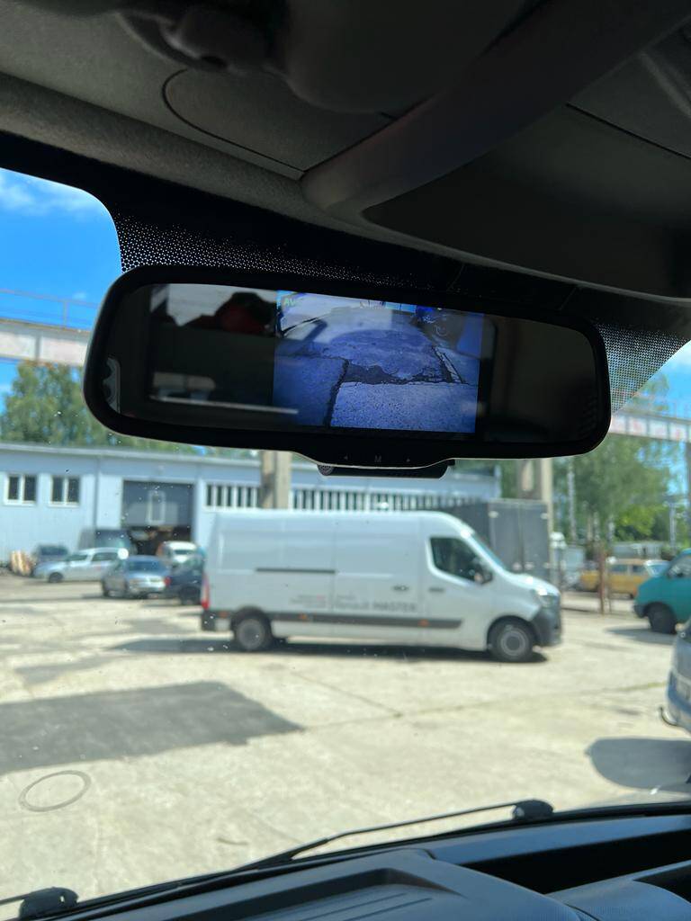 Atpakaļgaitas kameras uzstādīšana